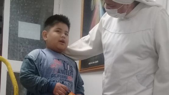 La historia de Lorenzo, el niño que ayudó a sus pares del hospital Notti