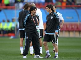 Maradona y Messi, en el mejor equipo de todos los tiempos