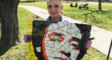 Conocé a la artista que le dio vida al Paseo del Rock de Godoy Cruz