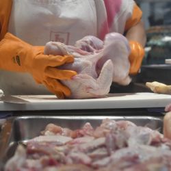 En el último mes el precio del pollo aumentó un 40%