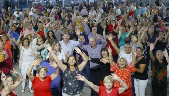 Más de tres mil adultos mayores disfrutaron del “Giolazo” en Maipú