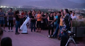 Jornada de astroturismo en la terraza del Pasaje San Martín