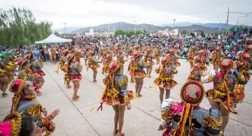 Multitudinario y colorido cierre de Carnaval en Las Heras