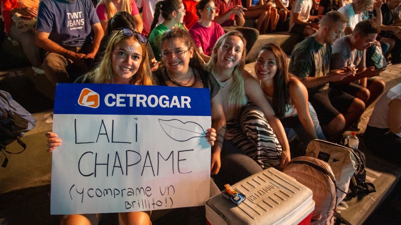 Los fanáticos de Lali llenaron el Frank Romero Day