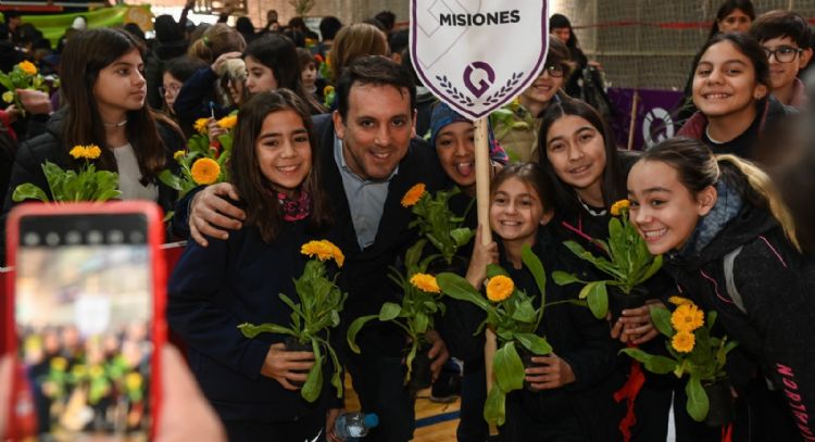 Más de 1.300 estudiantes de Godoy Cruz se comprometieron a cuidar el planeta