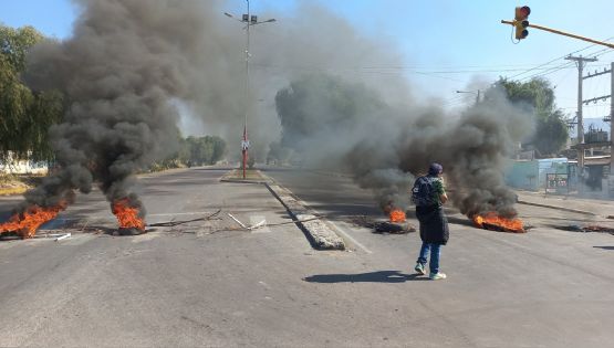 Vecinos de Las Heras cortan calles en reclamo a Edemsa porque "les cortó la luz"