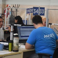 Este sábado más de 200 oficinas de ANSES abrirán para validar créditos a los trabajadores