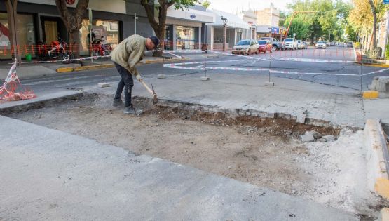 Reparación de calles céntricas en San Martín